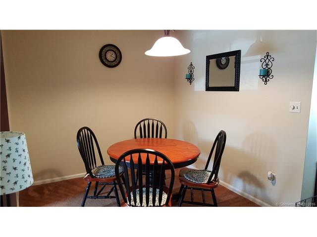 190 Tomlinson Ave, Plainville, CT 06062