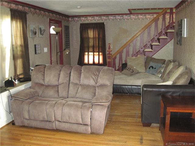 36 Milford St, Plainville, CT 06062