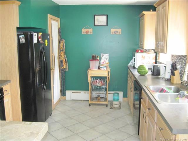 36 Milford St, Plainville, CT 06062