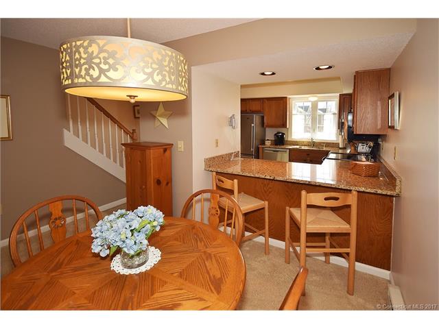50Pierce St #59, Plainville, CT 06062