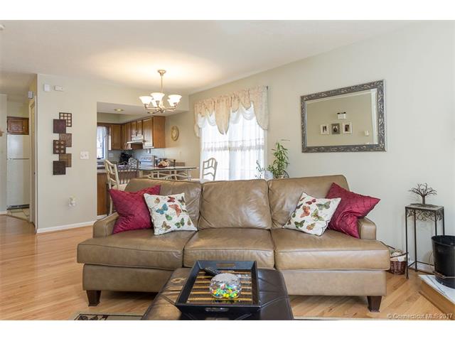 50 Pierce St, Plainville, CT 06062