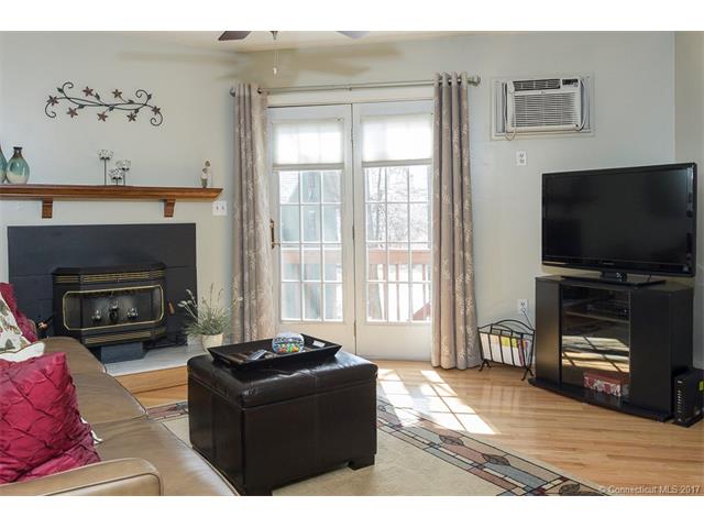 50 Pierce St, Plainville, CT 06062