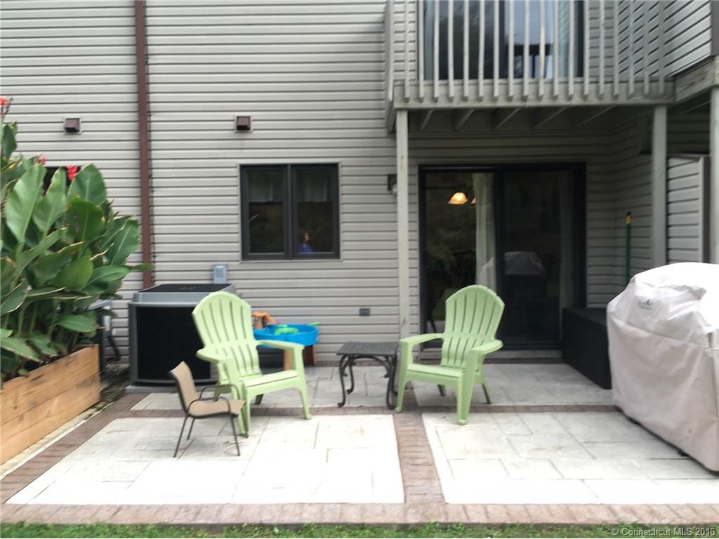 20 Julie Road, Plainville, CT 06062