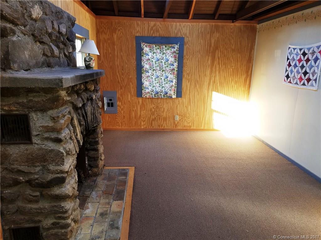 14 Aquatic Road, Barkhamsted, CT 06063