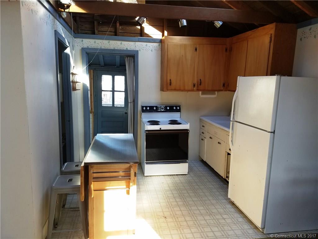 14 Aquatic Road, Barkhamsted, CT 06063