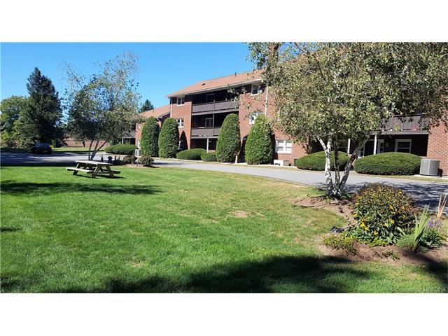 4 Loveland Hill Rd, Vernon, CT 06066
