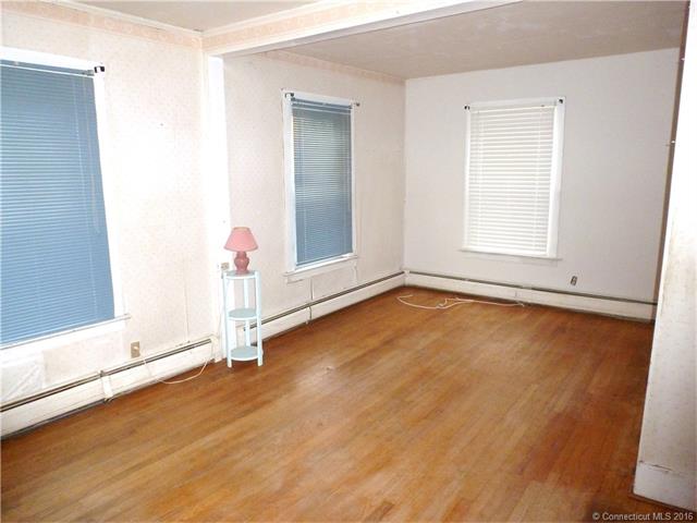 49 Mountain St, Vernon, CT 06066