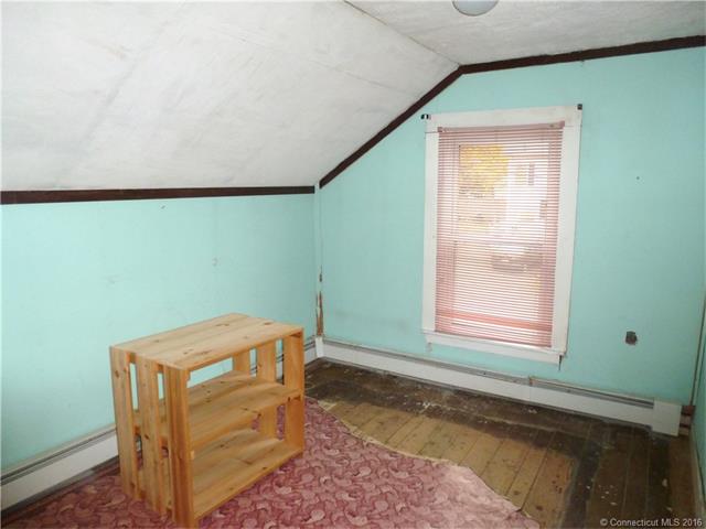 49 Mountain St, Vernon, CT 06066