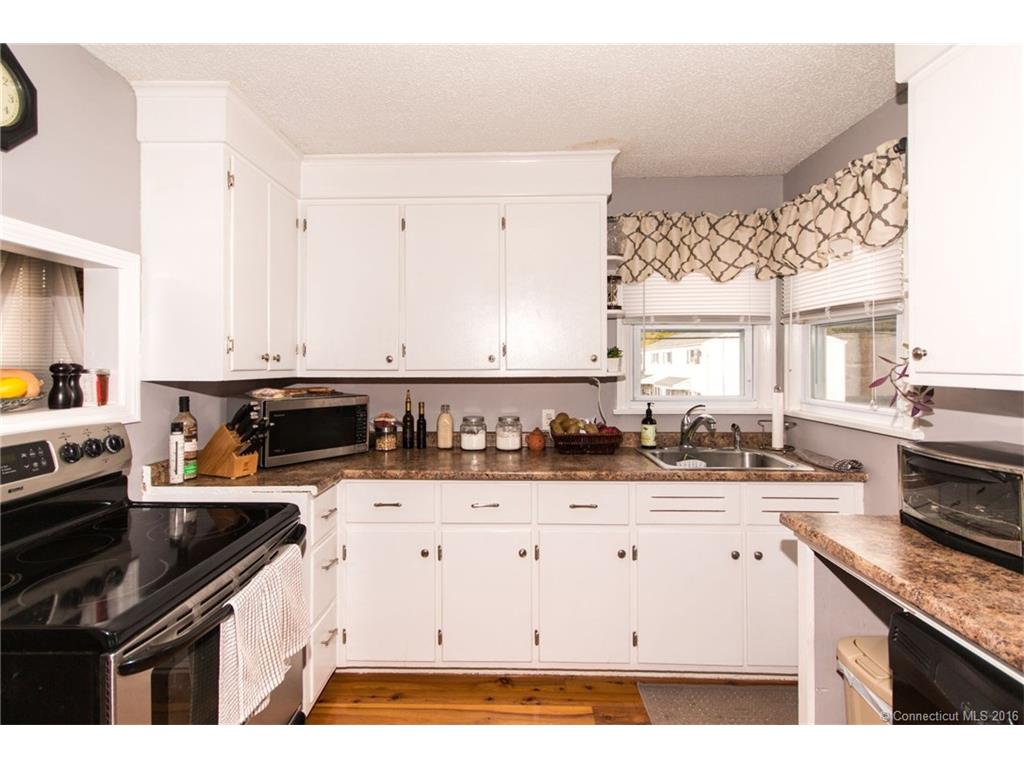 17 Progress Ave, Vernon Rockville, CT 06066