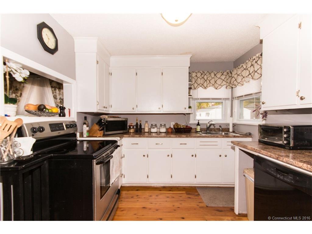 17 Progress Ave, Vernon Rockville, CT 06066