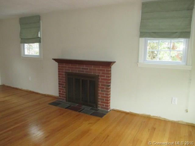 3 Grandview Ter, Vernon, CT 06066