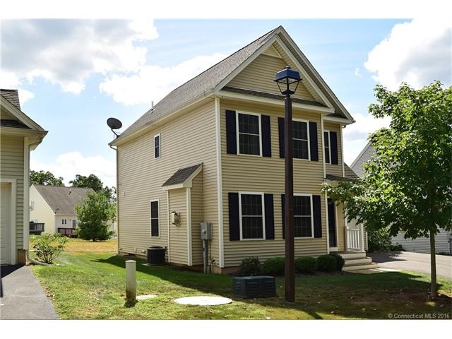 49Elizabeth Ln, Vernon, CT 06066