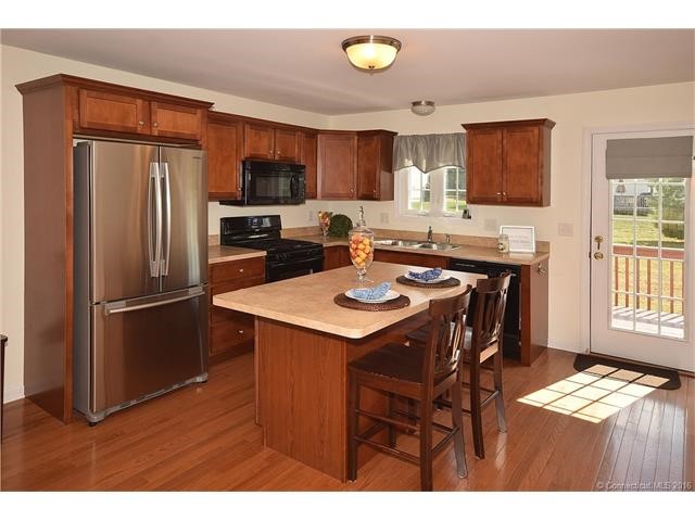 49Elizabeth Ln #49, Vernon, CT 06066