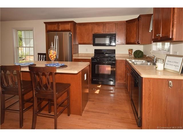 49Elizabeth Ln #49, Vernon, CT 06066