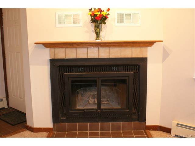 70Old Town Rd #317, Vernon, CT 06066
