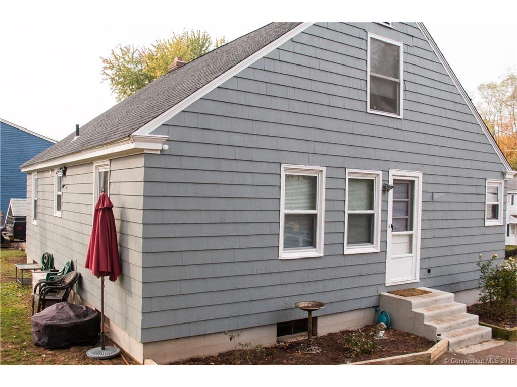 17 Progress Ave, Vernon Rockville, CT 06066