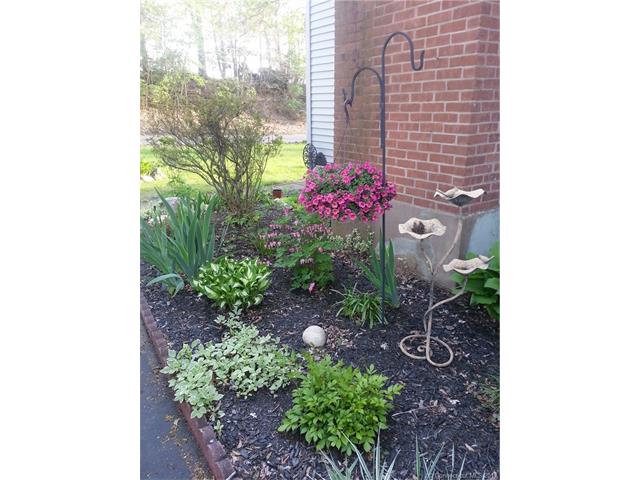 9Worcester Rd, Vernon, CT 06066