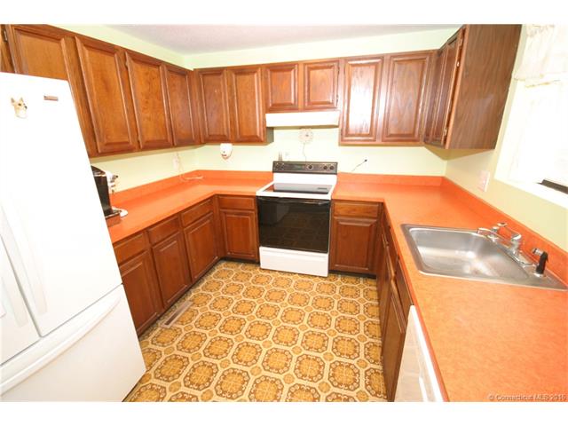 191 Hatch Hill Rd, Vernon, CT 06066