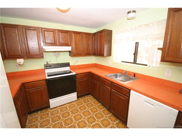 191 Hatch Hill Rd, Vernon, CT 06066