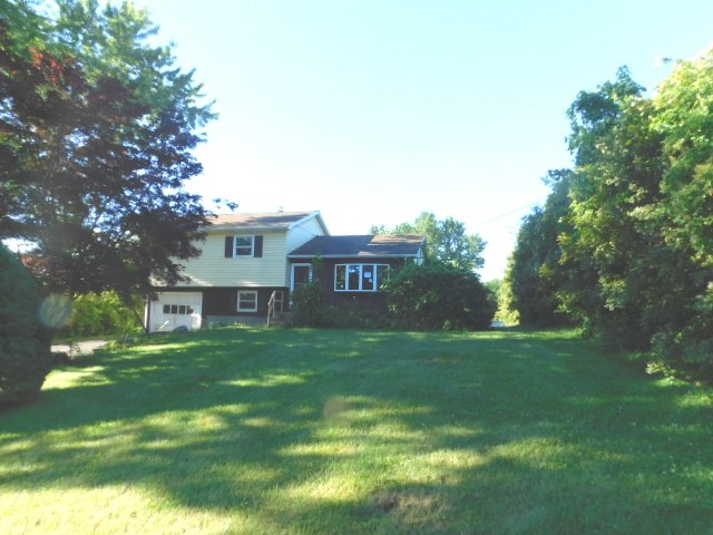 12 Edith RdVernon, CT, 06066Tolland County
