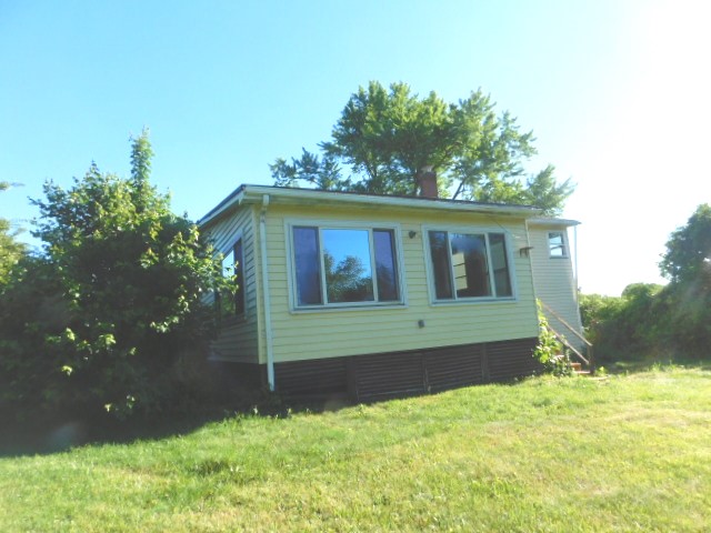 12 Edith RdVernon, CT, 06066Tolland County