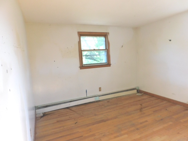 12 Edith RdVernon, CT, 06066Tolland County