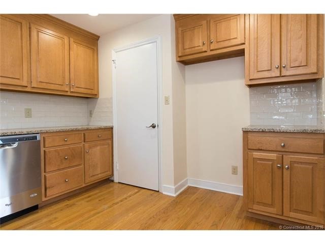 68Parsonage St, Rocky Hill, CT 06067