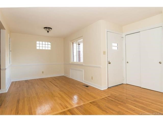 68Parsonage St, Rocky Hill, CT 06067