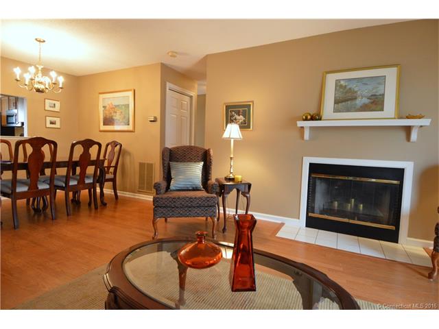506 Holly Hill Dr, Rocky Hill, CT 06067