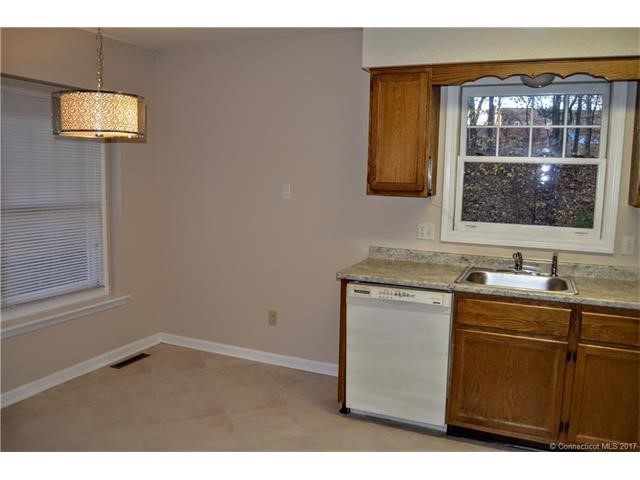 403Briarwood Ct #403, Rocky Hill, CT 06067