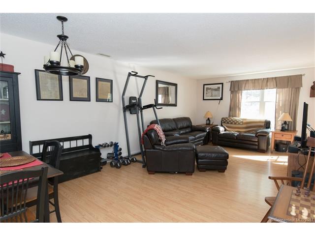 301Country Club Ct #301, Rocky Hill, CT 06067
