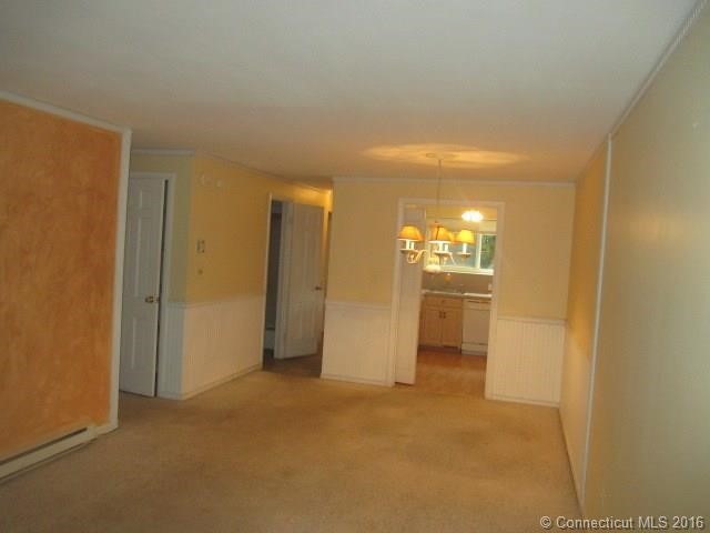 10Massaco St #L, Simsbury, CT 06070