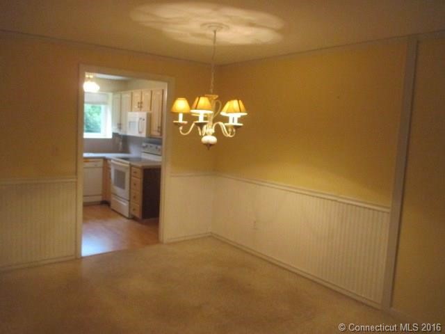 10Massaco St #L, Simsbury, CT 06070