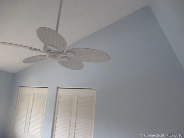 10Massaco St #L, Simsbury, CT 06070