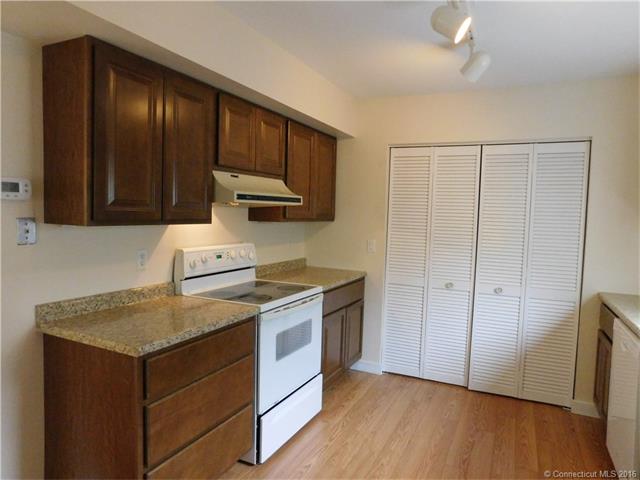 1Partridge Ct #1, Simsbury, CT 06070