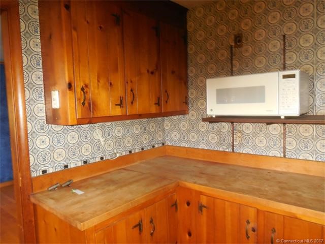 13Deepwood Rd, Simsbury, CT 06070