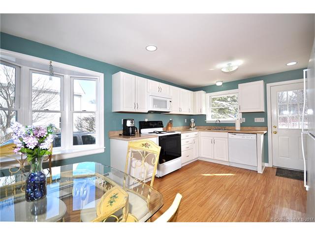 24Hazelmeadow Place #24, Simsbury, CT 06070