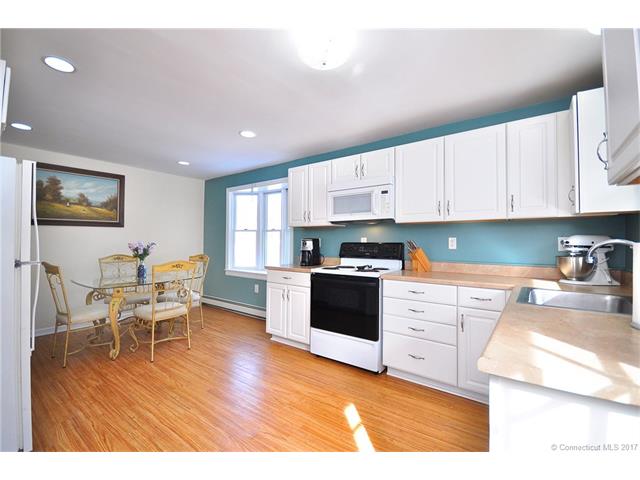 24Hazelmeadow Place #24, Simsbury, CT 06070