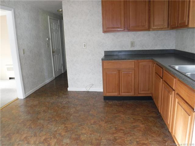 78 Maple Ridge Dr, Somers, CT 06071