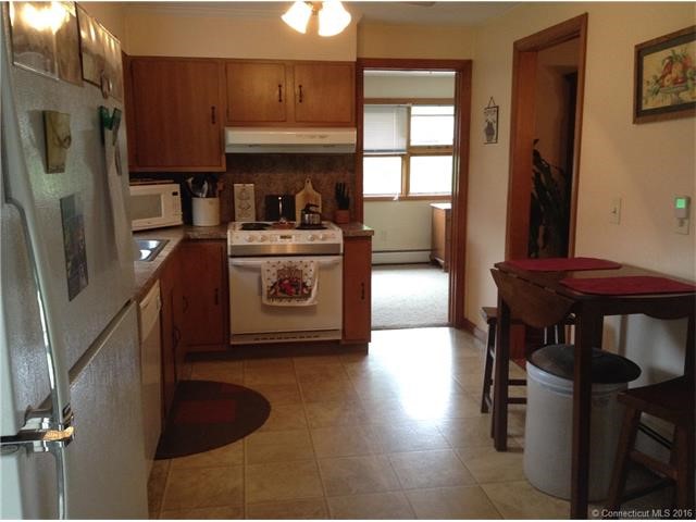 98Bilton Rd, Somers, CT 06071