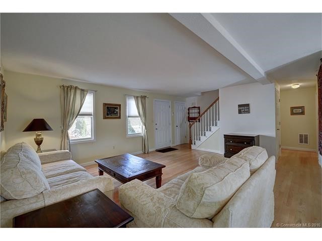 7Southgate Dr #7, Glastonbury, CT 06073