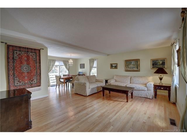 7Southgate Dr #7, Glastonbury, CT 06073