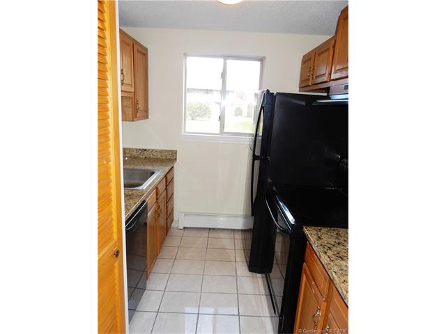 22 Amato Dr, S Windsor, CT 06074