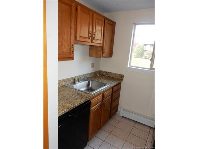 22 Amato Dr, S Windsor, CT 06074