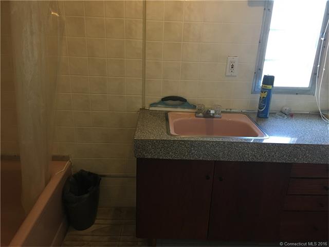 9 Main St #33, S Windsor, CT 06074