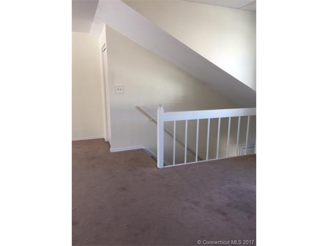 48 Candlewood Dr, S Windsor, CT 06074