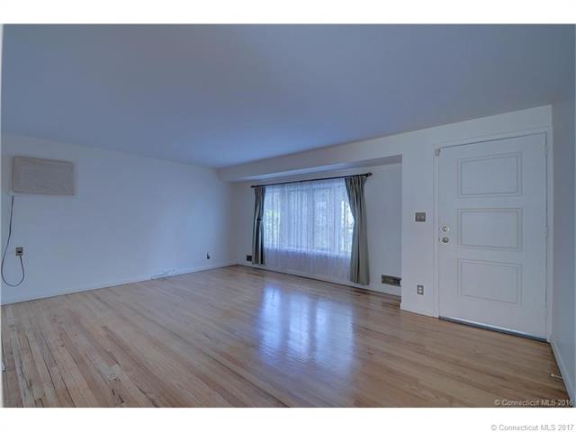 24 Lewis Dr, S Windsor, CT 06074