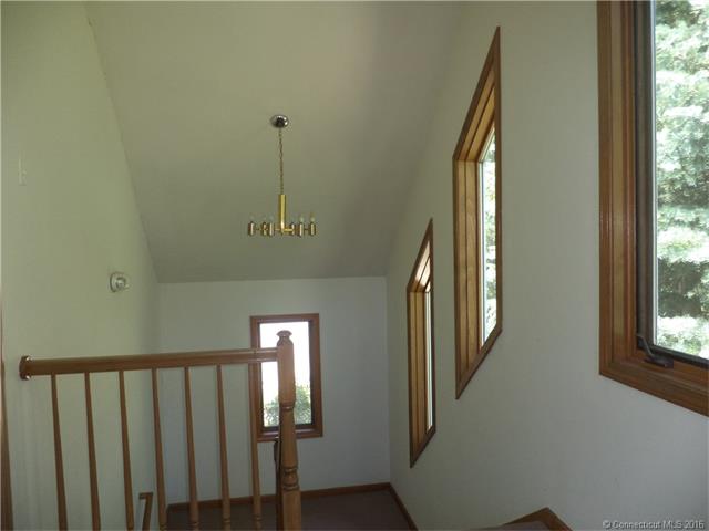 191 W Stafford Rd, Stafford, CT 06076