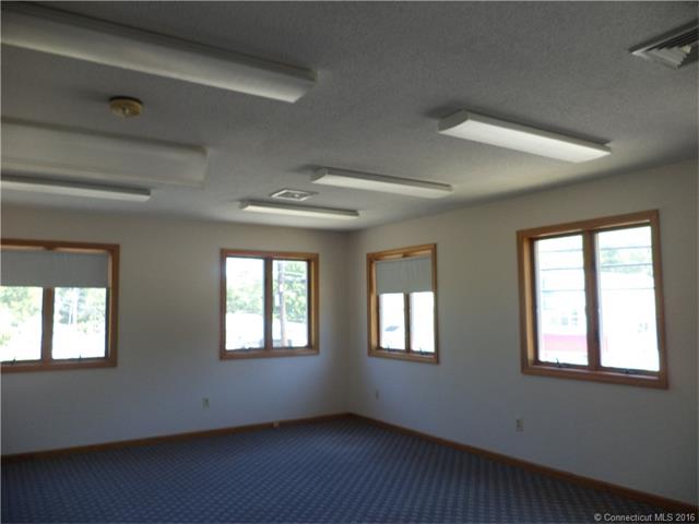 191 W Stafford Rd, Stafford, CT 06076