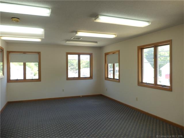191 W Stafford Rd, Stafford, CT 06076